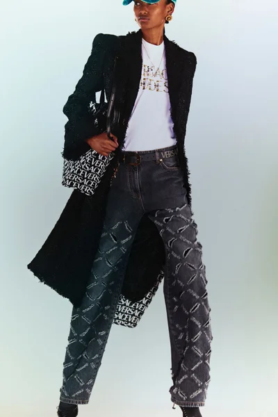 Look 11